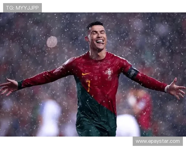 C罗征战足球世界杯的荣耀梦想与时代传奇拼搏历程与巅峰对决全景回顾 C罗征战足球世界杯的荣耀梦想与时代传奇拼搏历程与巅峰对决全景回顾