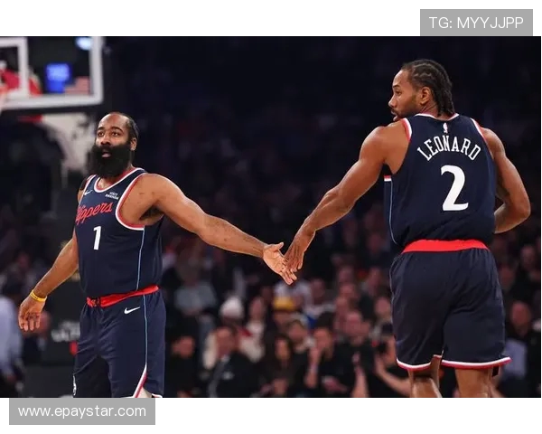 快船近期表现强劲科林斯贡献稳定数据助力球队胜利