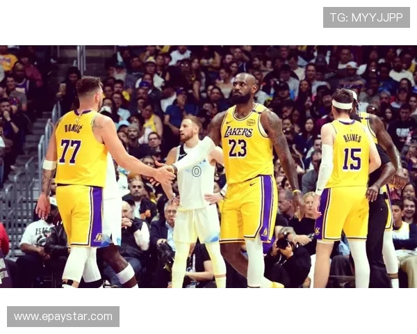 湖人与森林狼的较量：一场干旱与洪水交织的篮球盛宴